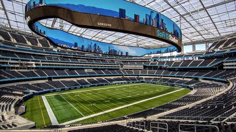 伊朗裁判团队亮相中澳之战，韩国VAR专家金宇成担纲执法